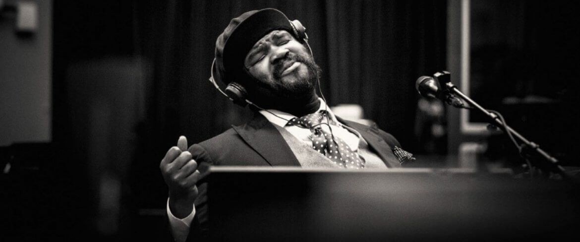 Gregory-Porter-1-mic-1-take-fessee-musicale-news-soul--1170x609